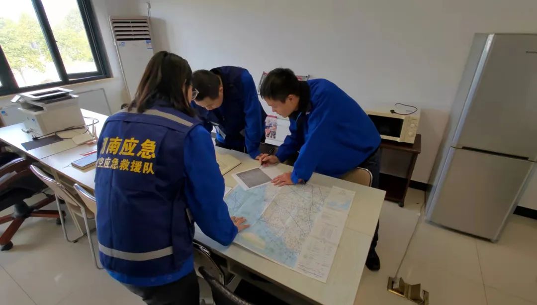 火情就是下令!湖南航空应抢救援队糖果派对官网机组展现“糖果派对官网速率”