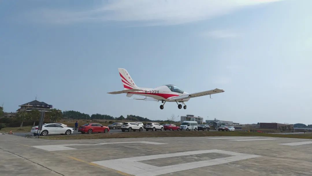 火情就是下令!湖南航空应抢救援队糖果派对官网机组展现“糖果派对官网速率”