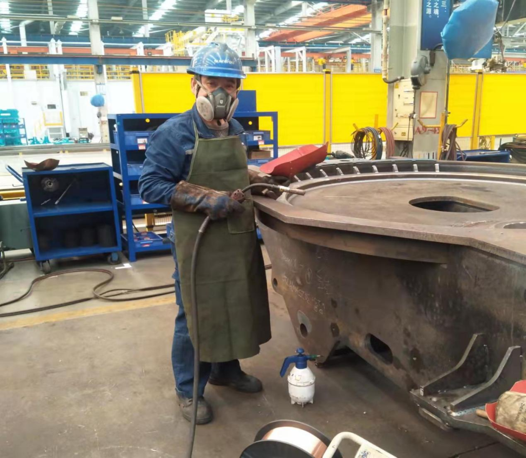 ÌǹûÅɶԹÙÍø½³ÐÄ | Ò»°Ñº¸Ç¹¡°µãÁÁ¡±Ñ¤ÀÃÈËÉú