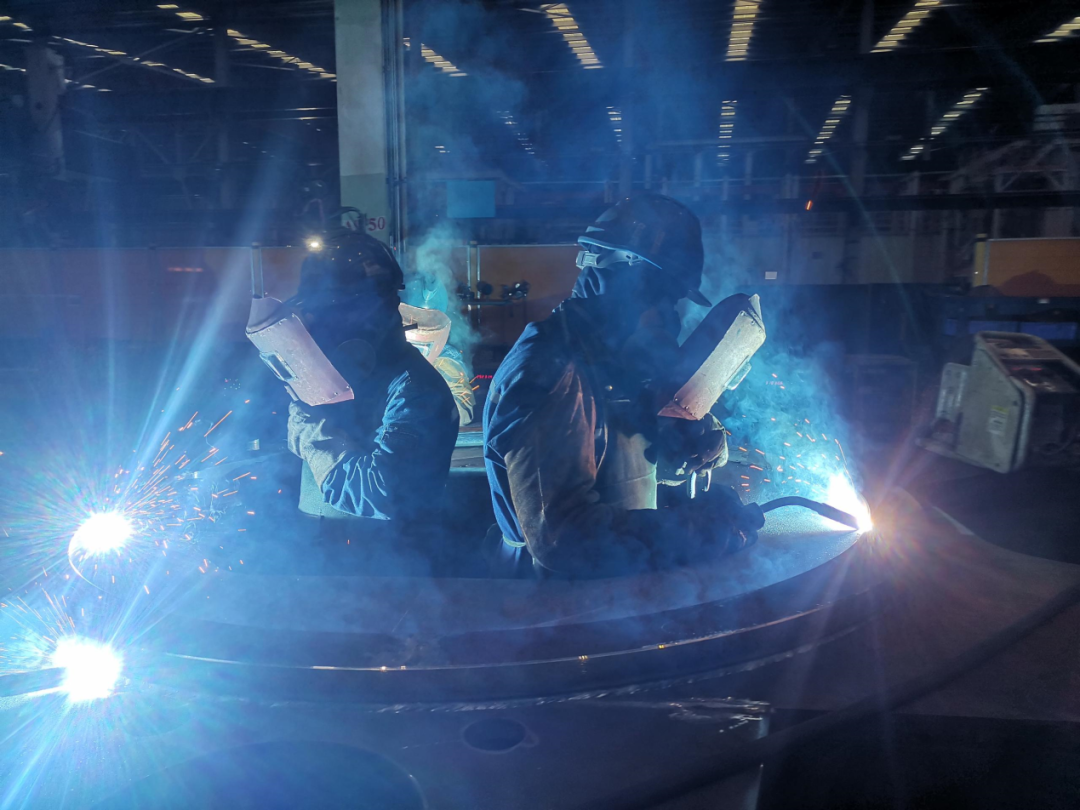 ÌǹûÅɶԹÙÍø½³ÐÄ | Ò»°Ñº¸Ç¹¡°µãÁÁ¡±Ñ¤ÀÃÈËÉú