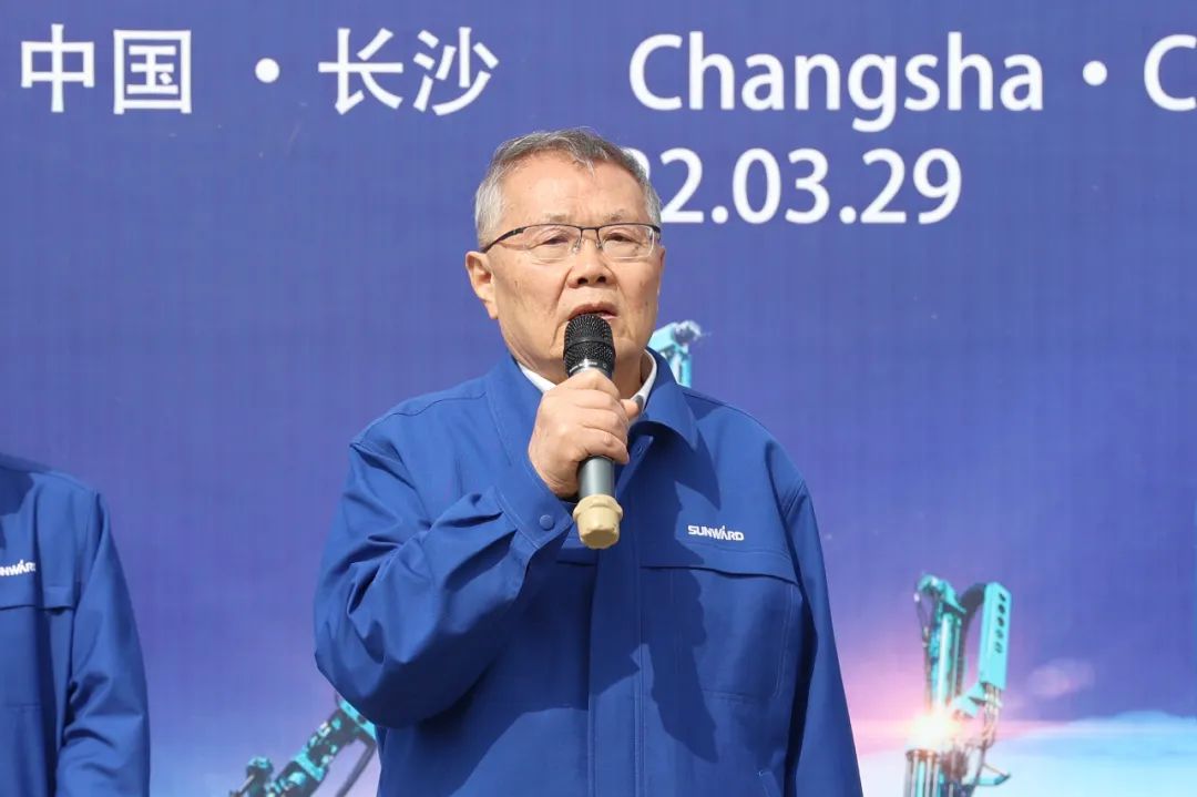 ��սȫ���г����ǹ��ɶԹ�����������װ����������