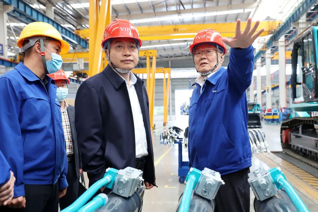 �ǹ��ɶԹ���-׷�󿵽�,����һ������