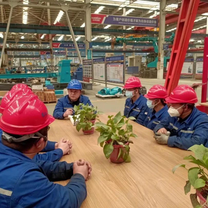 将斗争举行究竟!致敬糖果派对官网劳动者