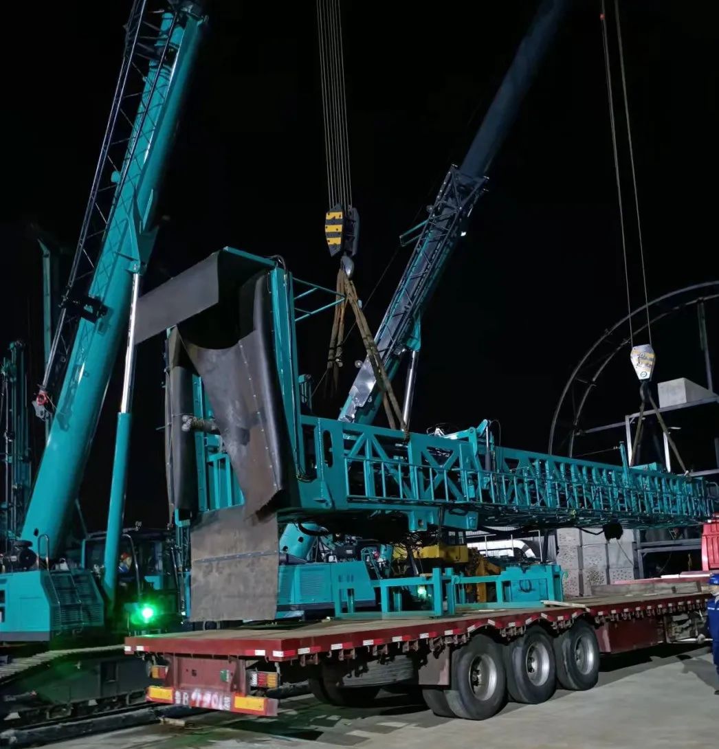 将斗争举行究竟!致敬糖果派对官网劳动者