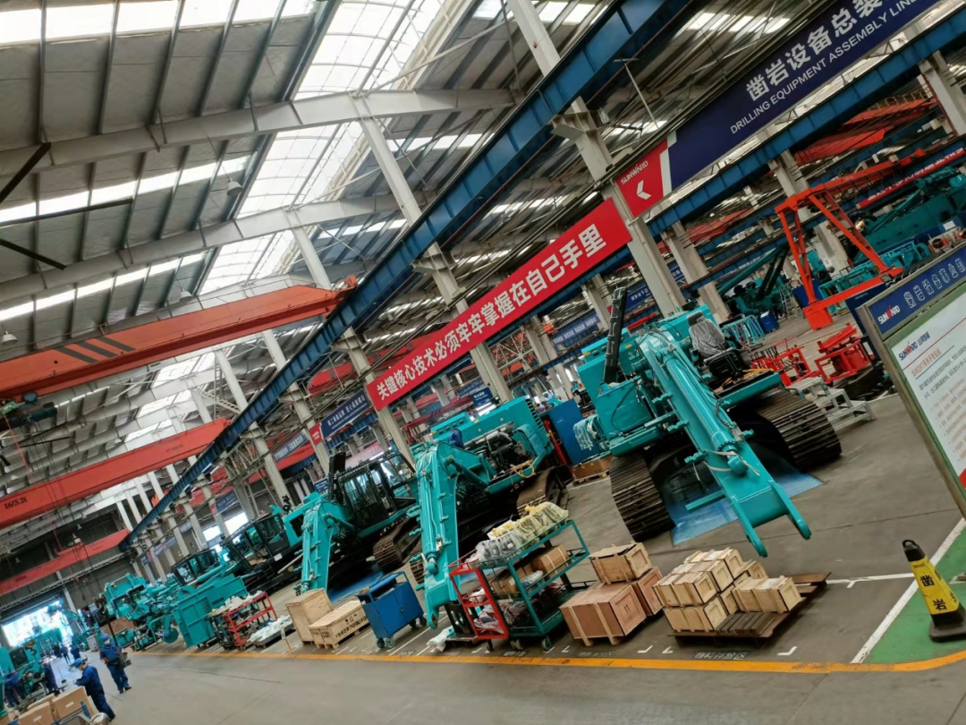 将斗争举行究竟!致敬糖果派对官网劳动者