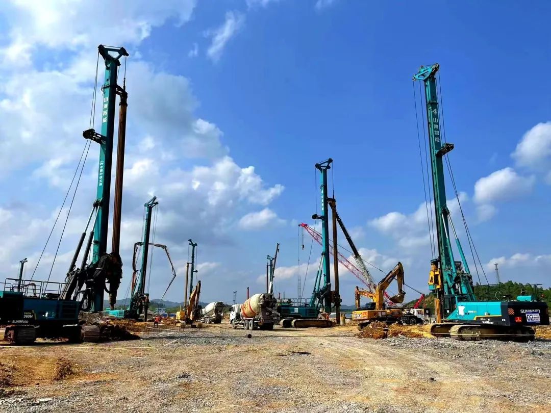 ��׮����������¶ìͷ���ǹ��ɶԹ��������������������������������������Ŀ���ٽ���