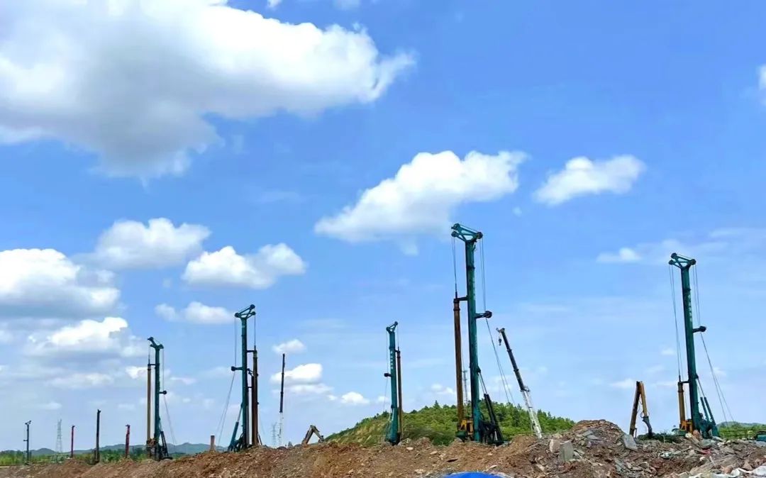 ��׮����������¶ìͷ���ǹ��ɶԹ��������������������������������������Ŀ���ٽ���