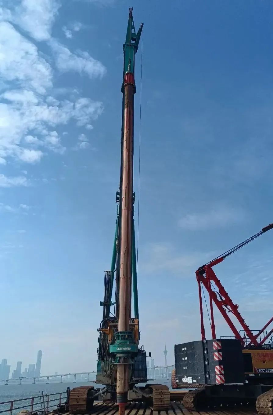 乘风破浪的旋挖钻机!糖果派对官网智能助建澳氹第四跨海大桥