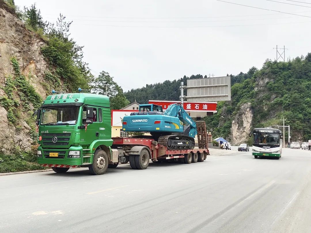 ��Ա�ǹ��ɶԹ����ڻ����������շ������ۡ�һö��ƾʲô��