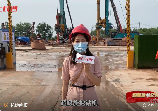 ��������ǵ��㼣 | �м��������ǹ��ɶԹ���������������һֱ��·�ϣ�