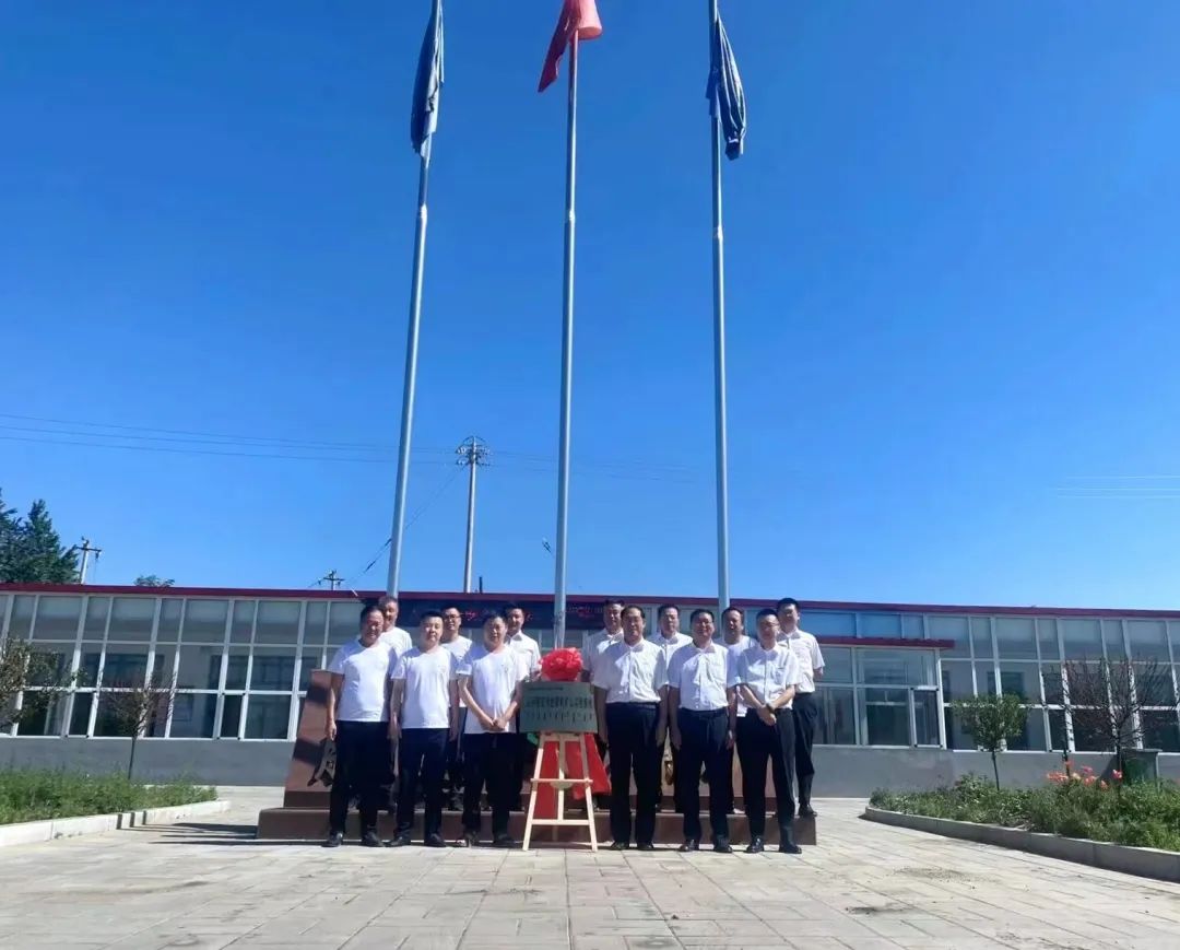 ������˫̼��Ŀ�ģ��ǹ��ɶԹ������� �� ��Զú����̼���ܿ�ɽ��ģ����Ŀ��ʽ����