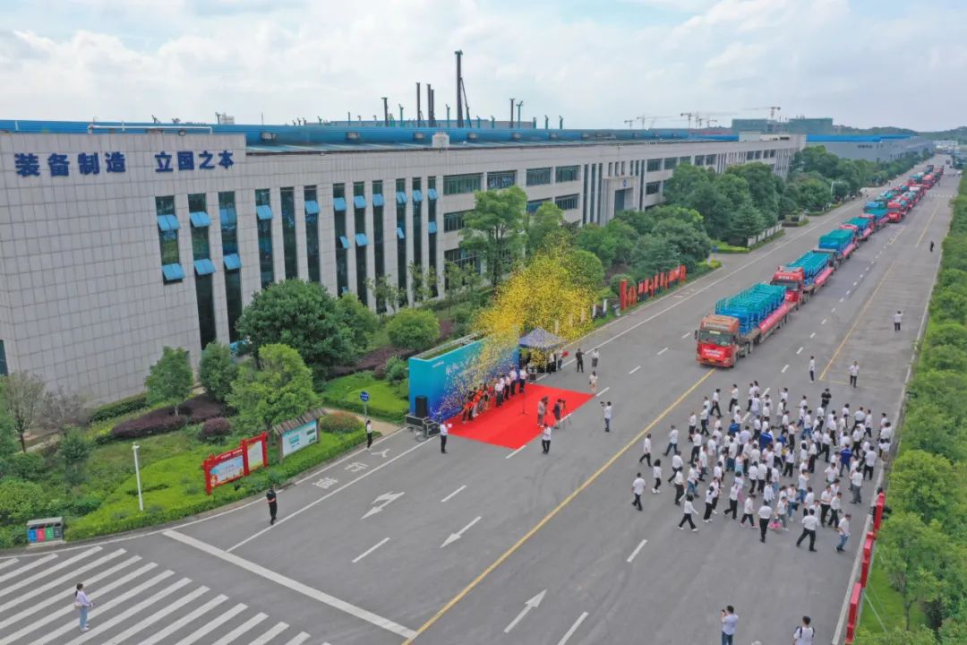 �����ʮ���������¸ߵأ��ǹ��ɶԹ������ܸ߿ջ�еװ����ӭ��������