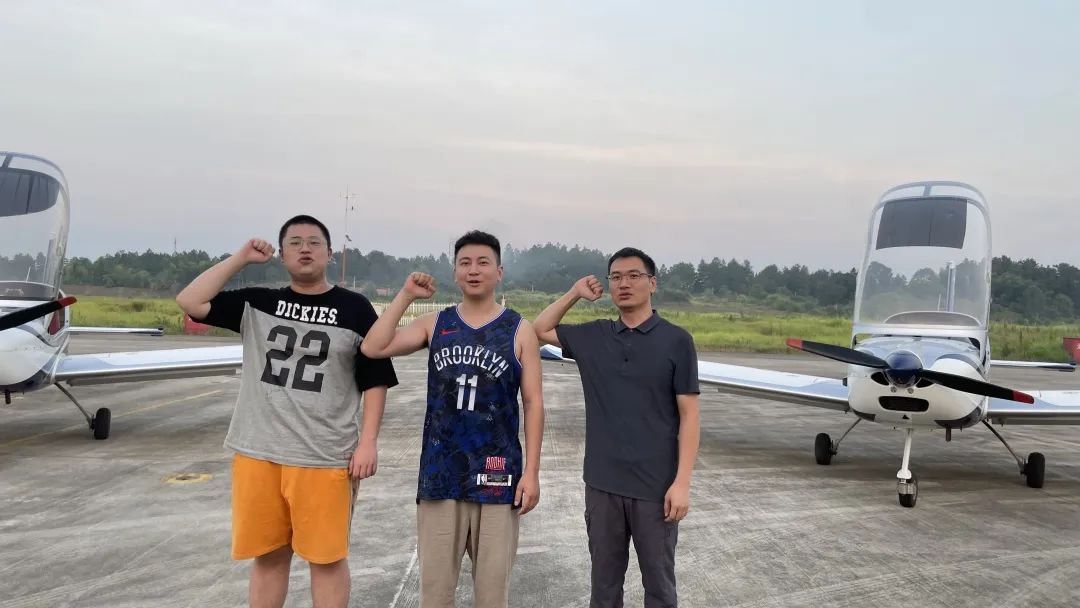 ³åÉÏÔÆÏö£¡ºþÄÏÌǹûÅɶԹÙÍøÍ¨º½Ñ§Ô±Àֳɵ¥·É