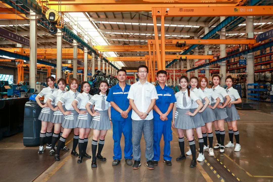 又酷又辣又炫!糖果派对官网智能第二届挖机废物来了