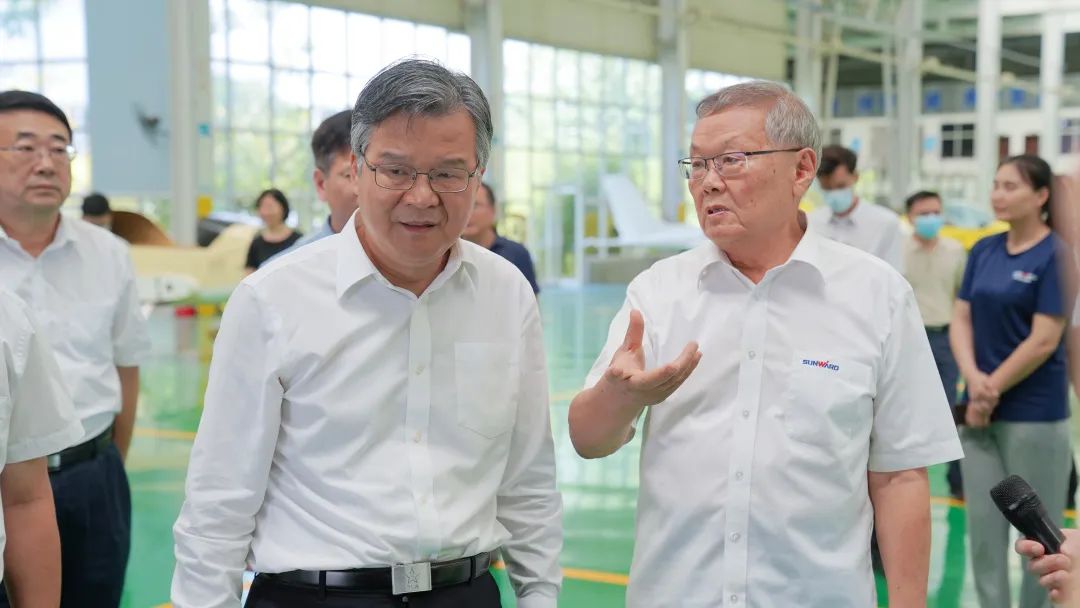 ����ʡί��ί������ʡ�����ѫһ�п�������ǹ��ɶԹ����Ƽ�