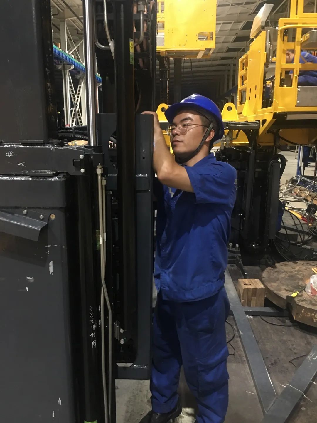 为铁路运输保驾护航!糖果派对官网智能自主研制首套三平台作业装置乐成交付