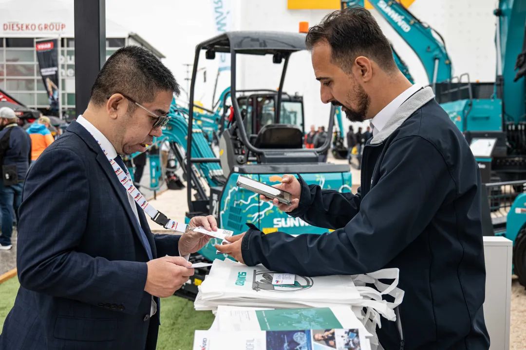Bauma 2022 | �״��������ǹ��ɶԹ������ܸ߿ջ�е������