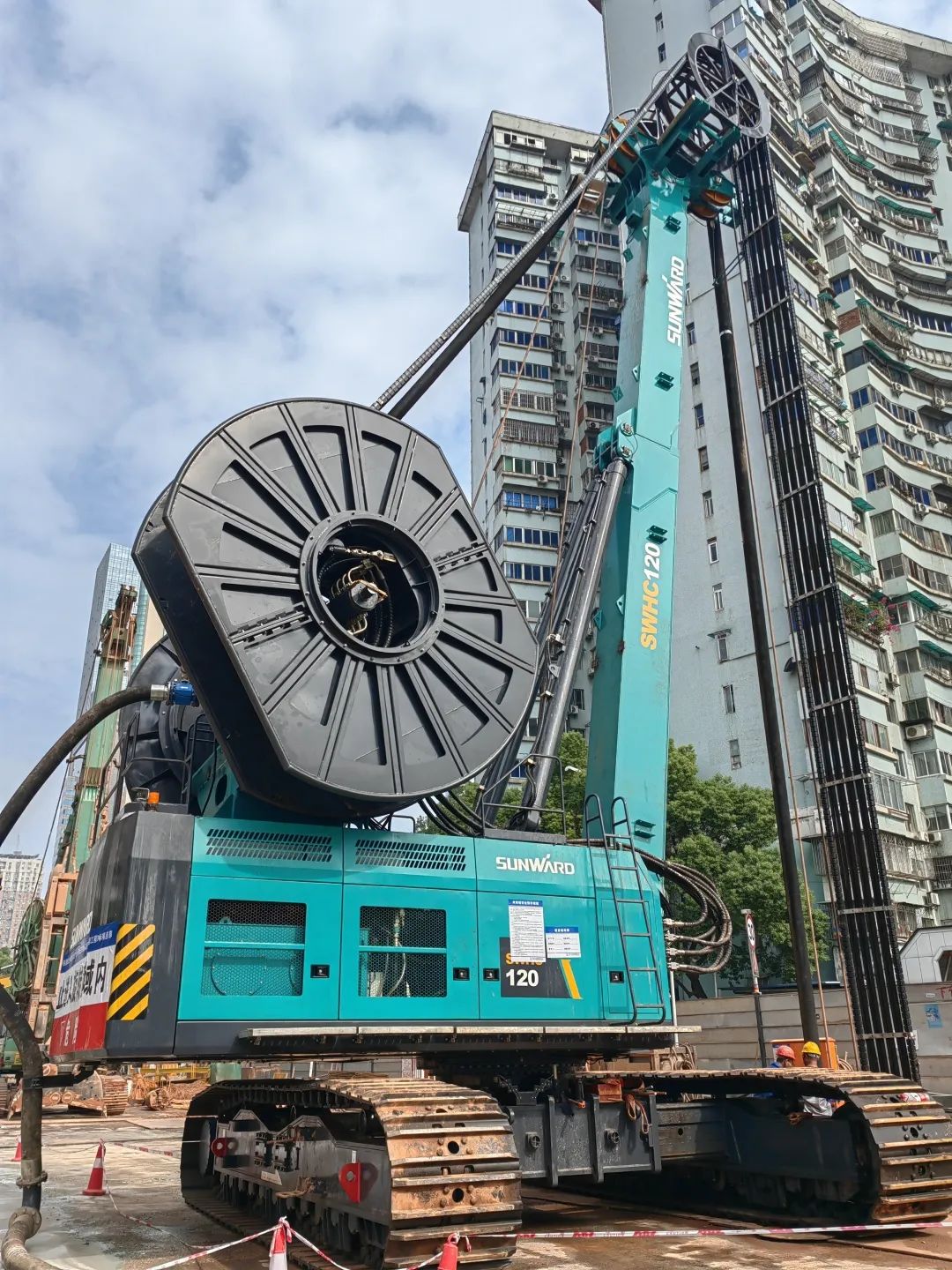 首战创佳绩!糖果派对官网智能双轮铣槽机助建长沙地铁7号线