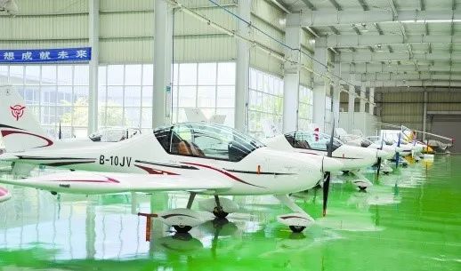 ��㾭��֮����׷��·�ϡ������廪��������ҵ ��֡��ȵ�ʽ���족