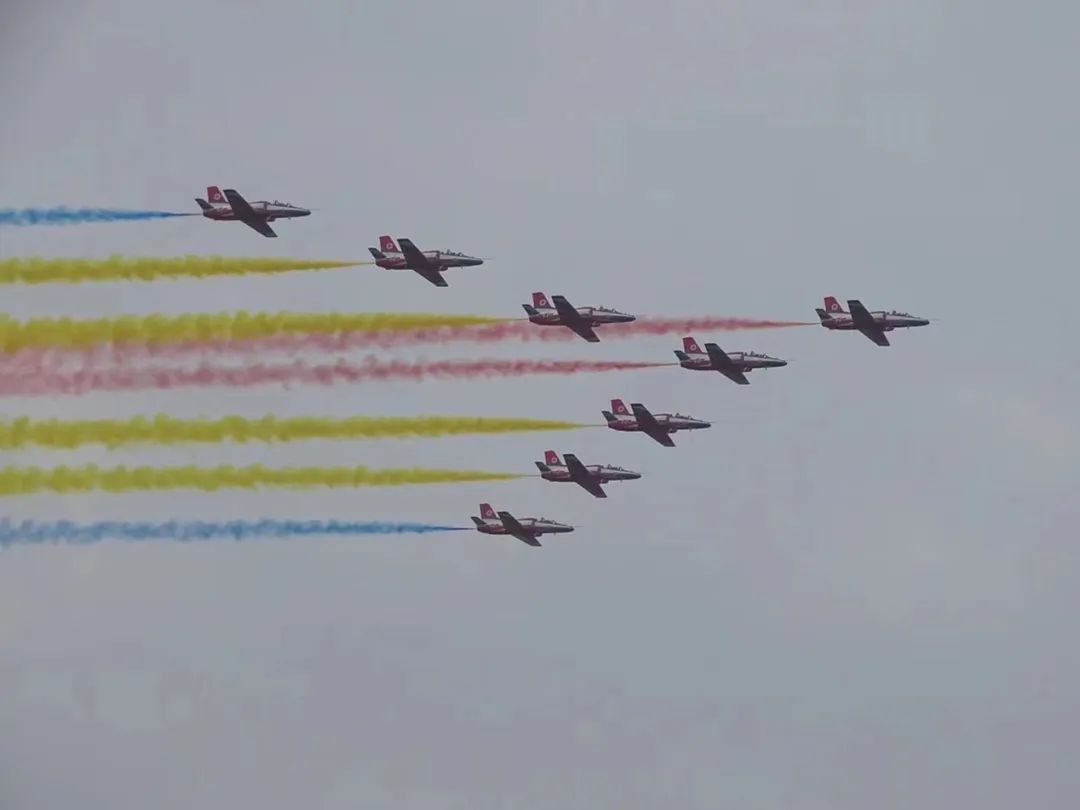 逆势翱翔!糖果派对官网航空携手合作伙伴亮相2022南昌航行大会