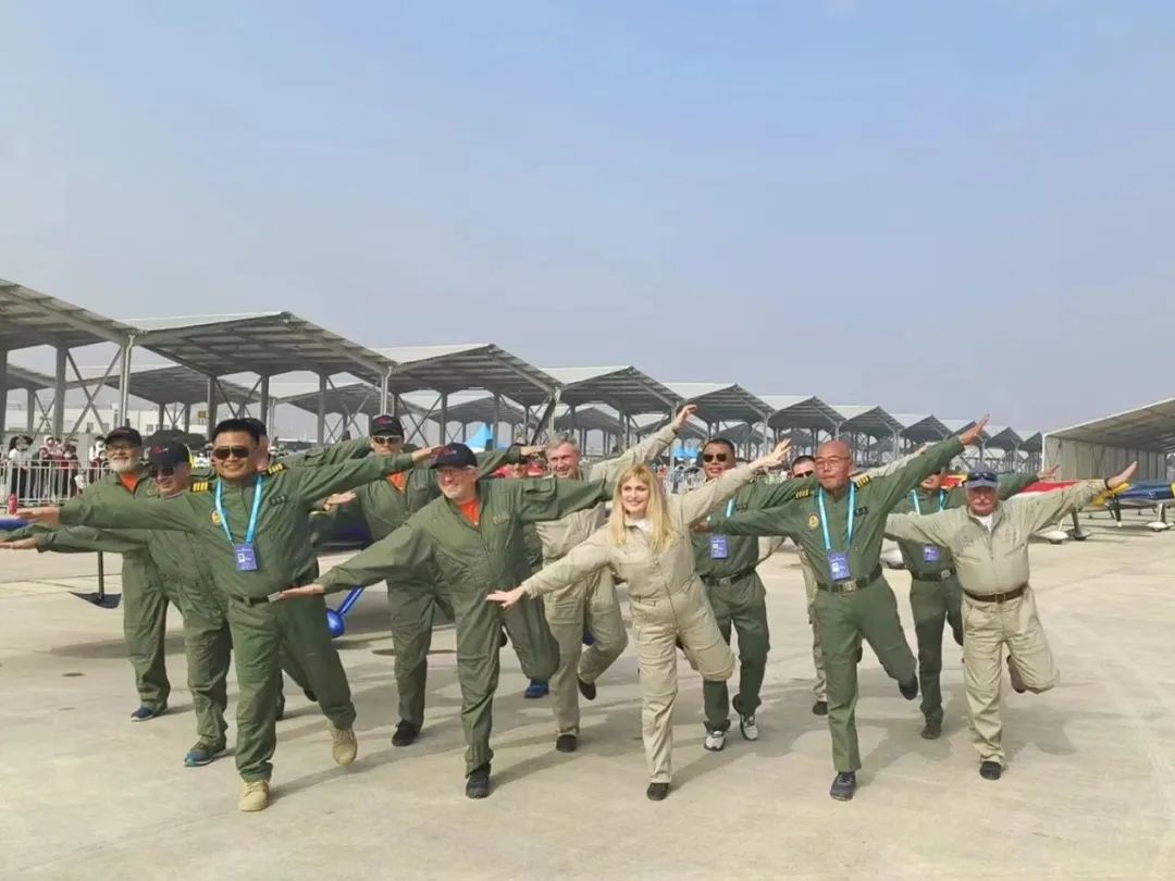 逆势翱翔!糖果派对官网航空携手合作伙伴亮相2022南昌航行大会