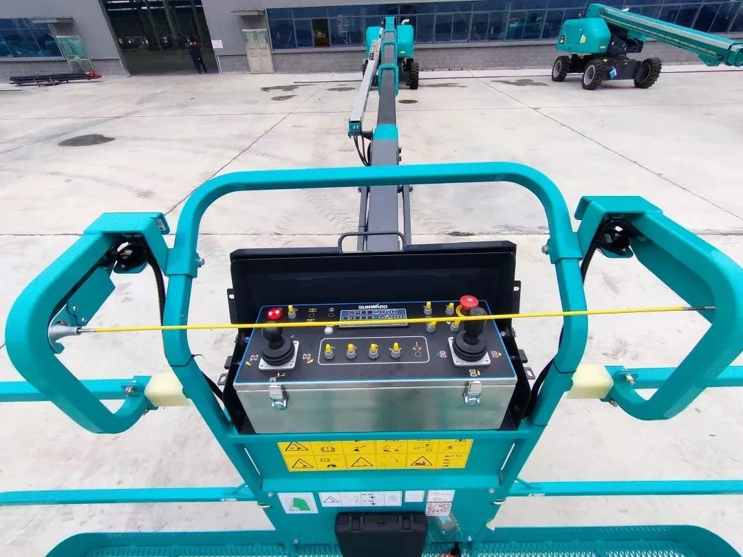 �������ţ��ǹ��ɶԹ������ܹ��Ŀ�32��ֱ��ʽ�߿���ҵƽ̨�ֳ�����