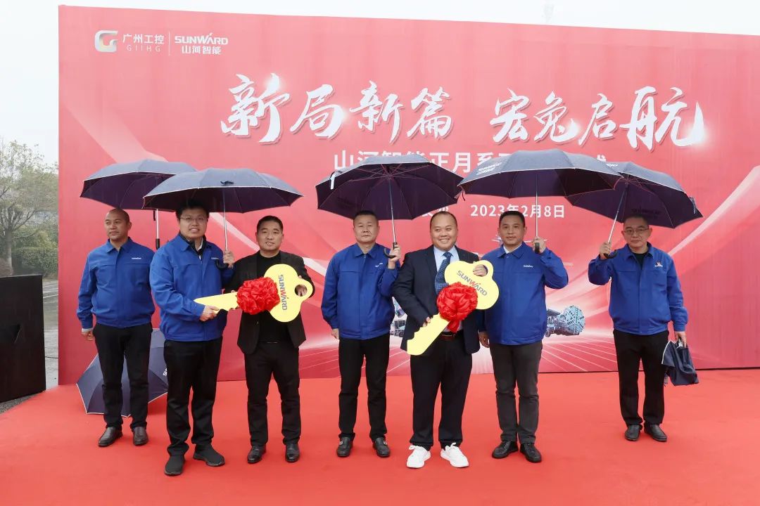 �¾���ƪ�������������ǹ��ɶԹ������ܳ�200̨��װ�����з���