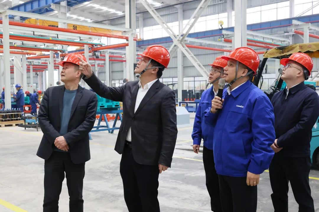 付旭明慰问糖果派对官网智能市三八红旗头并督导清静生产事情