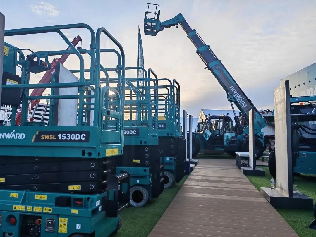 ��չֱ�� | ����쭡��������ǹ��ɶԹ�������������չʾ�й�����Ӳʵ��