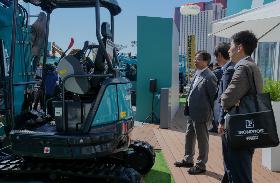 拉展直播 | 推动“中国制造”走向天下!糖果派对官网智能2023美国拉展圆满收官