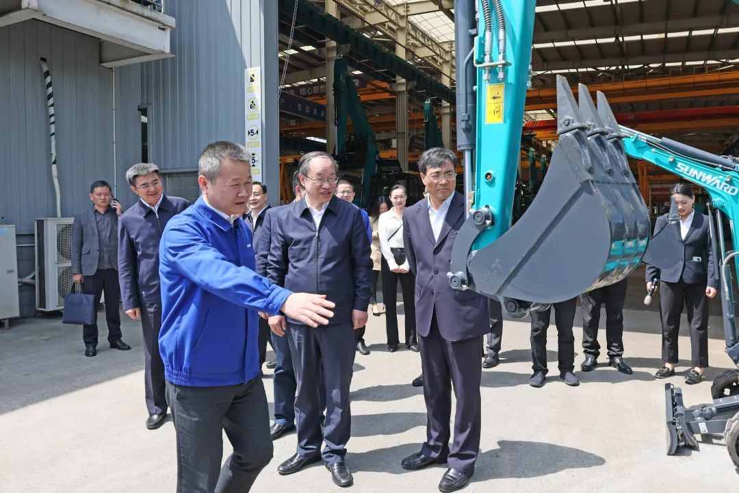 人社部党组成员、副部长俞家栋考察调研糖果派对官网智能