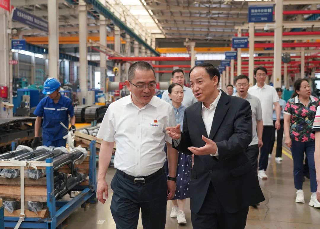 太原市政协主席操学诚调研糖果派对官网智能