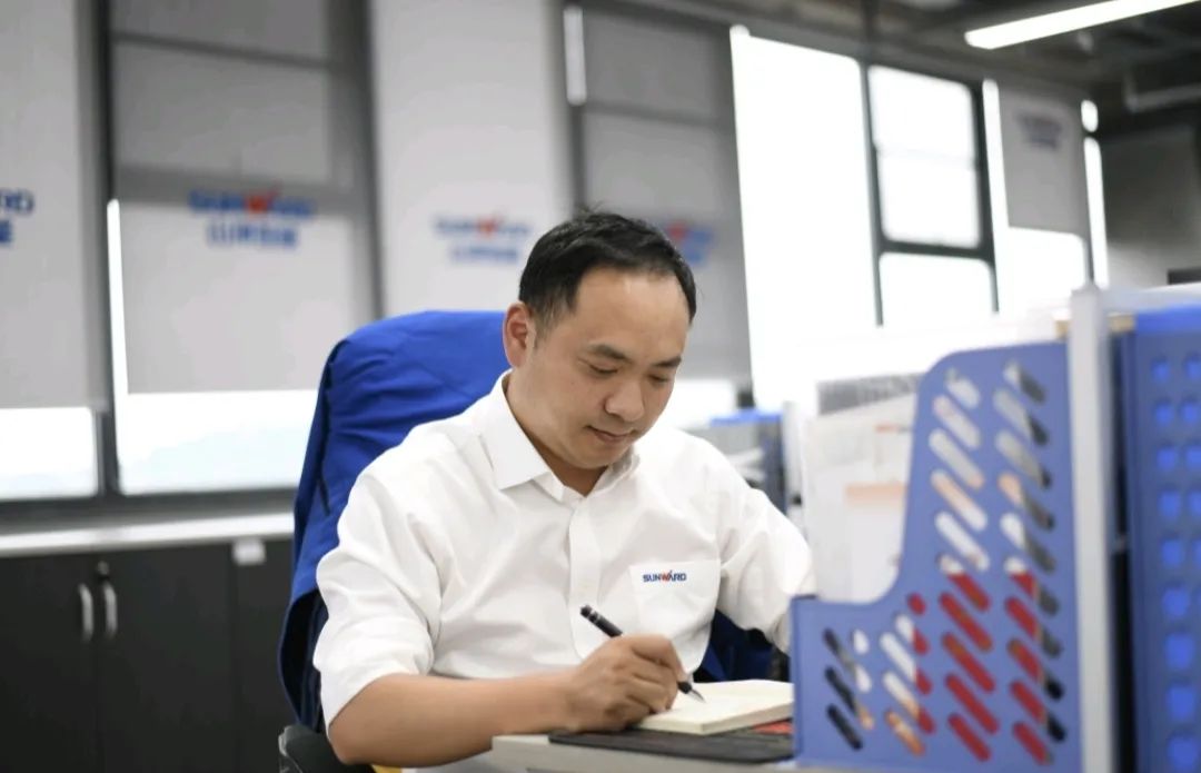 ��ɳ���ٿ���ף����һ�������Ͷ��ڴ�����ǹ��ɶԹ�������1С��˽��1�������