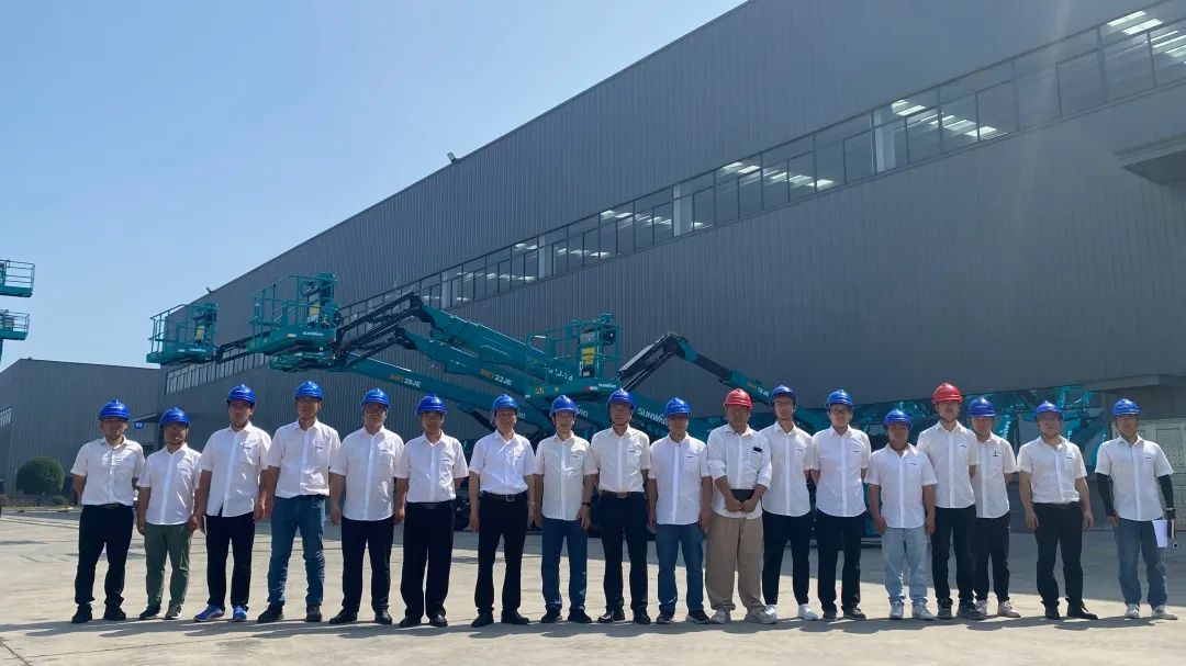 ÐÂÄÜÔ´¼Ò×åÔÙÌí¡°Ð¶¡¡±£¡ÌǹûÅɶԹÙÍøÖÇÄÜÈý¿îµç¶¯±Ûʽ¸ß¿Õ×÷ҵƽ̨ÆëÏÂÏß