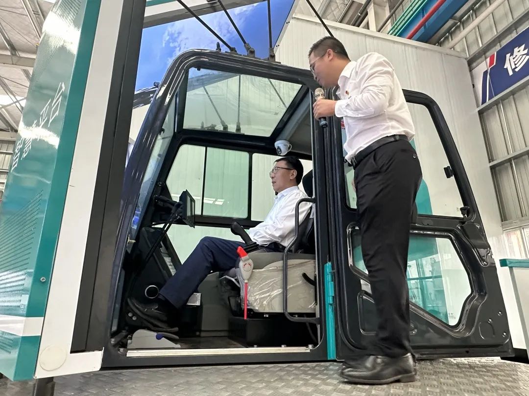 ÖйúÁªÍ¨¼¯ÍŸ±×Ü˾ÀíÁº±¦¿¡µ½·ÃÌǹûÅɶԹÙÍøÖÇÄÜ