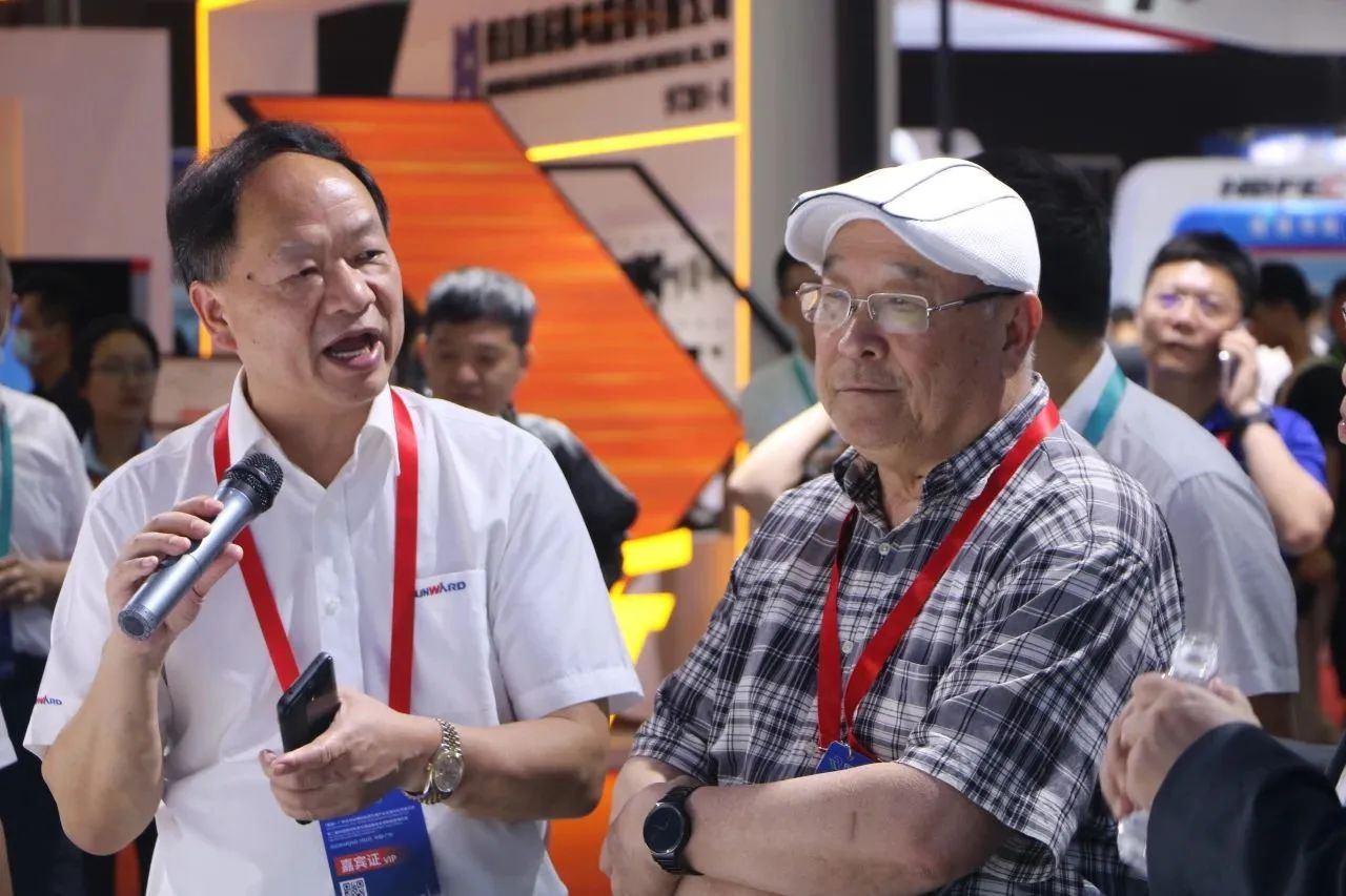 �����ǹ��ɶԹ��������׽���ݴ��������ʹ����ͨ��ҵ������̳��չ����