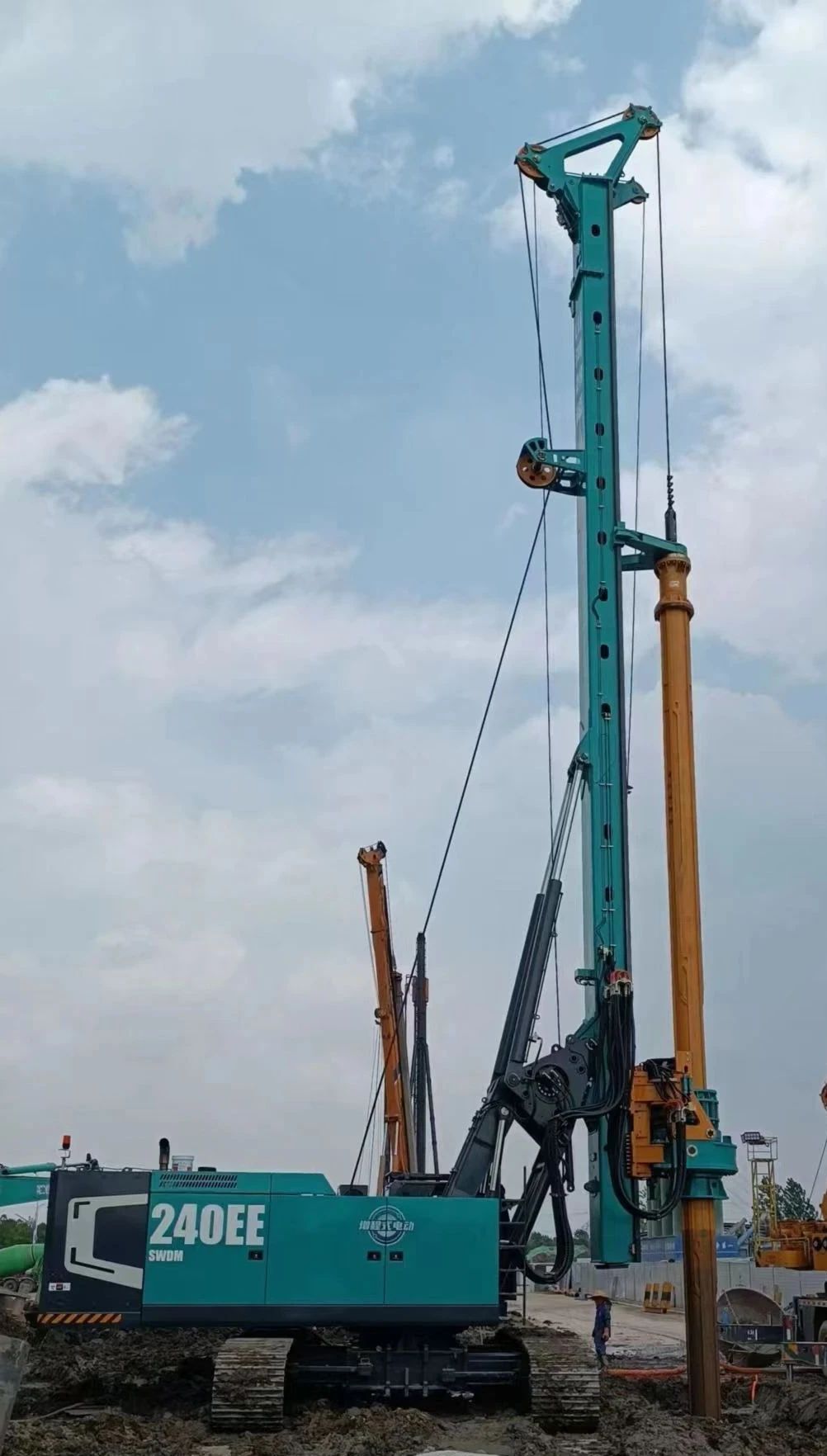 出道即巅峰!糖果派对官网智能增程式电动旋挖钻机硬核给“利”