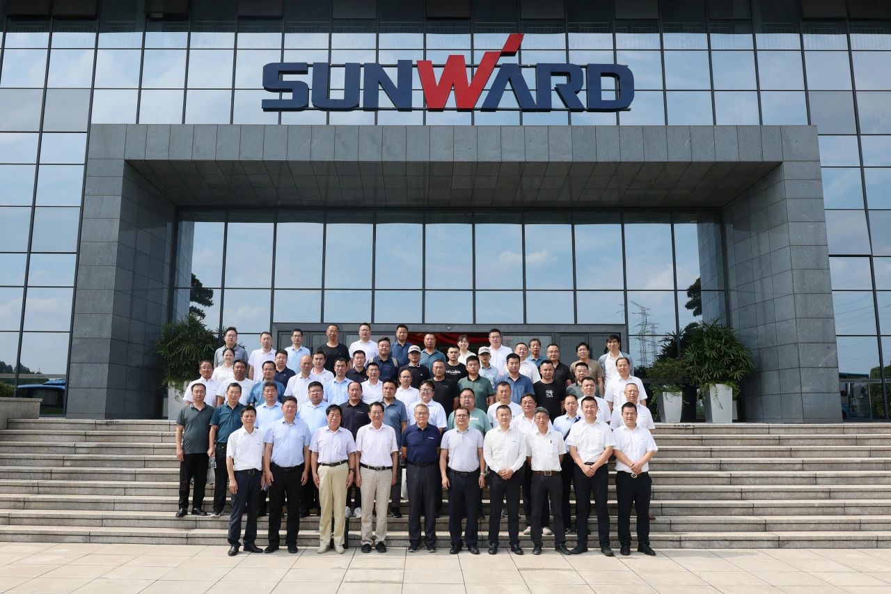 ÌǹûÅɶԹÙÍøÖÇÄÜÈ«ÇòÊ×´´Éî¾®Ì׹ܳµÔØ×ê»úÏÂÏßÐû²¼