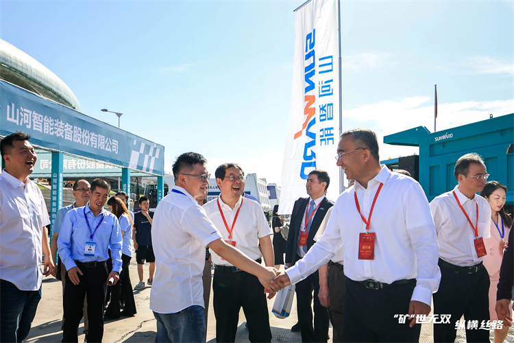 ��������˫���ݺ�˿·���ǹ��ɶԹ������������ʮ�����½����ʿ�ҵ��װ��չ����