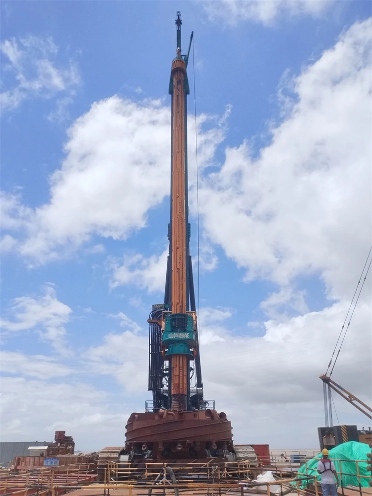 ϲ�����ǹ��ɶԹ���������ɡ�ȫ�����6.3��ֱ������׮�ɿ׳�׮