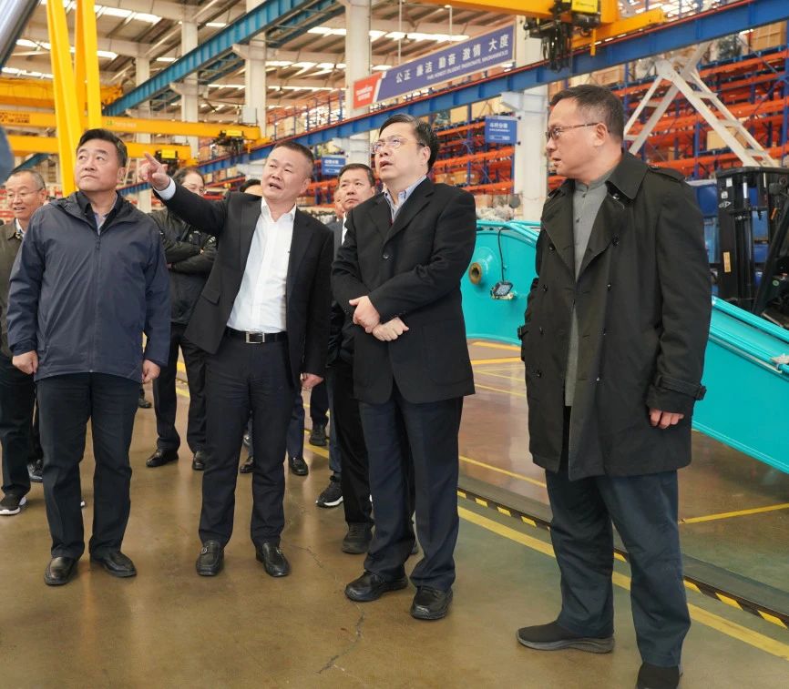 聚焦装备再制造!上海市政协副主席、党组副书记肖贵玉带队调研糖果派对官网智能