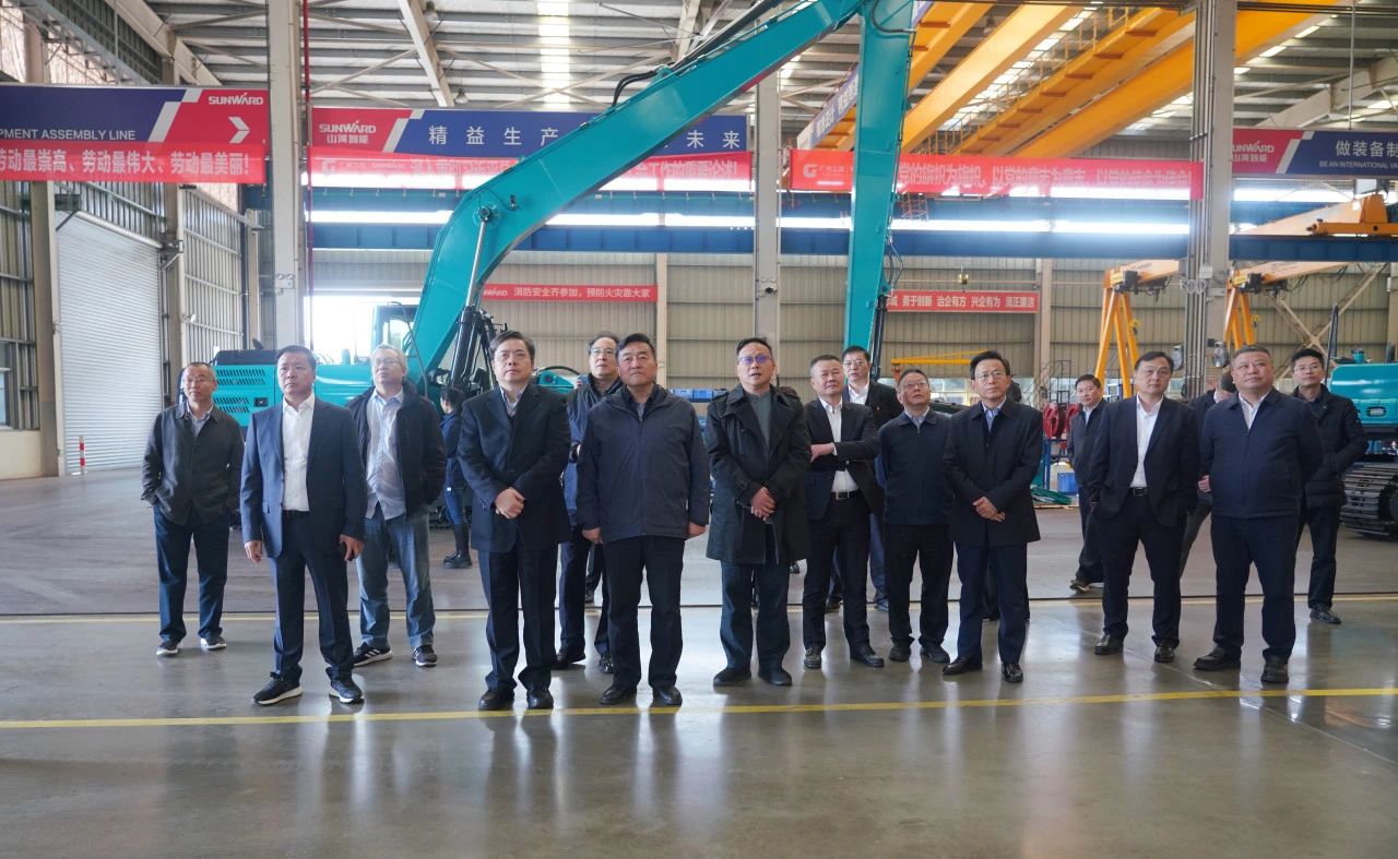 聚焦装备再制造!上海市政协副主席、党组副书记肖贵玉带队调研糖果派对官网智能