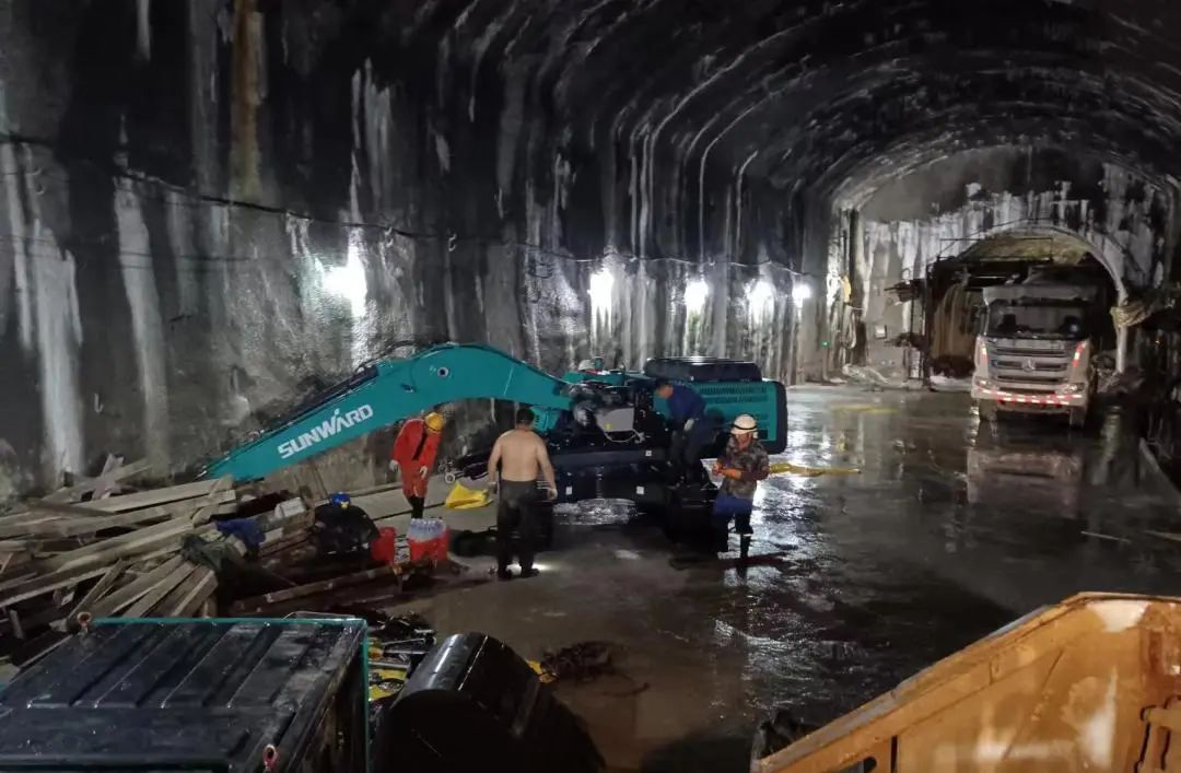 �ǹ��ɶԹ��������ۺ����ȫ���Ը��������е���������