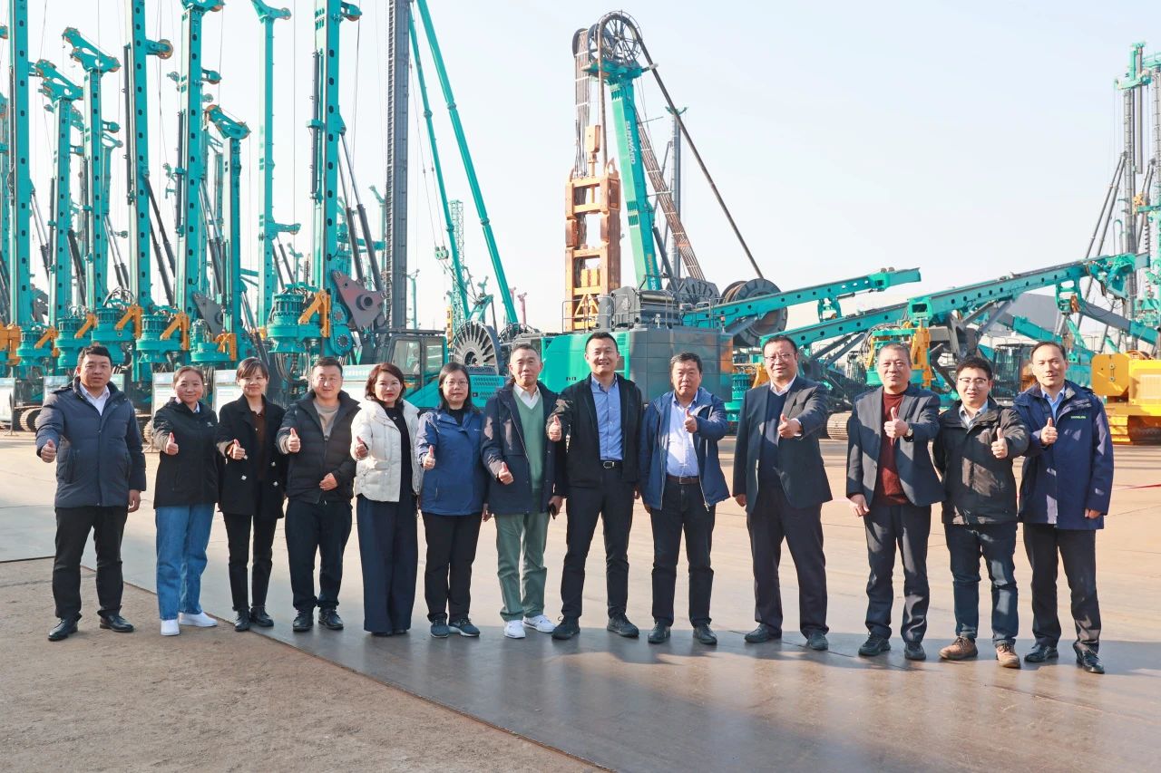 糖果派对官网智能主导的行业标准《修建施工机械与装备 液压式压桩机》通过专家审查