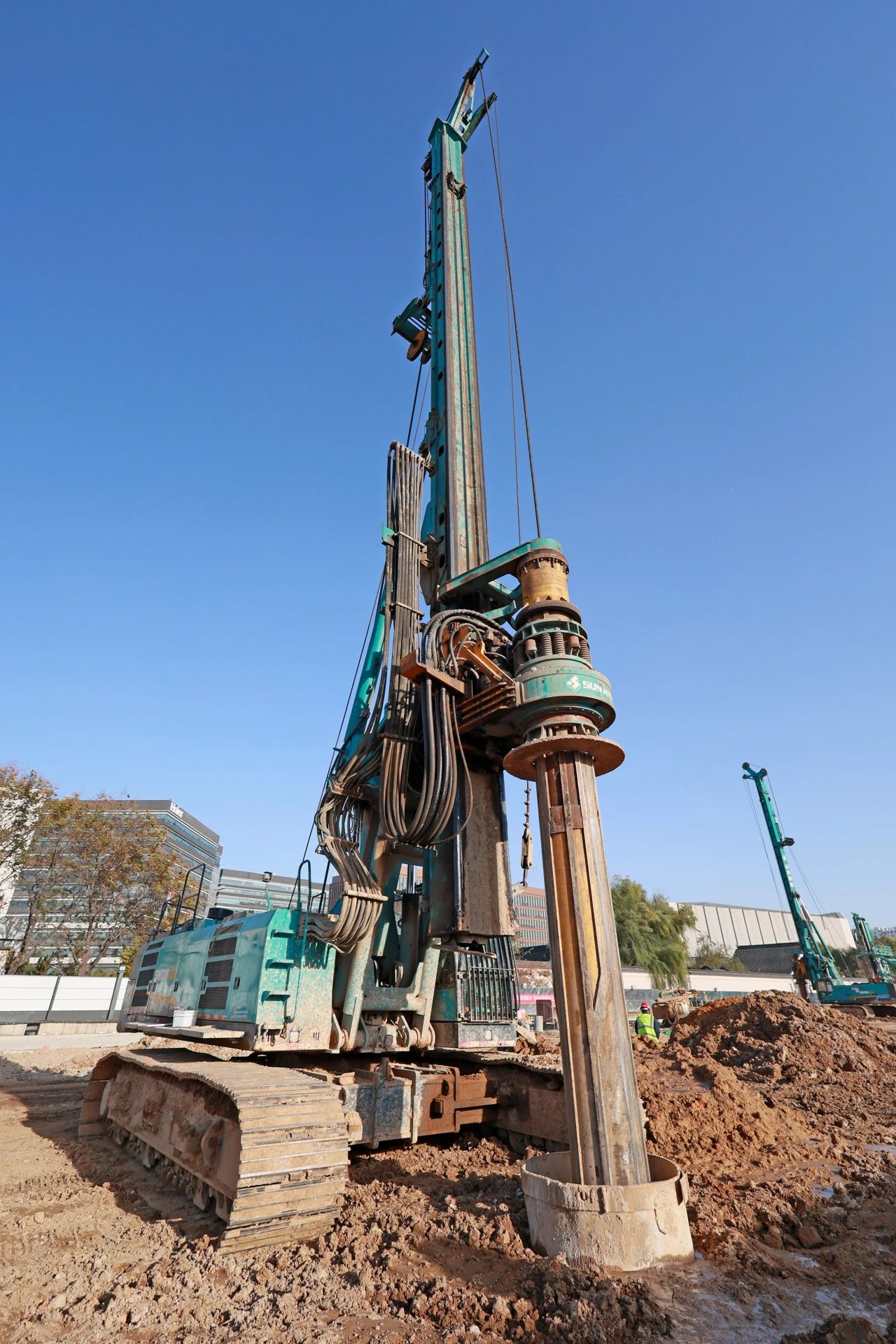 创富故事 | 制造惊喜、创造价值!糖果派对官网智能旋挖钻机用实力俘获他的心