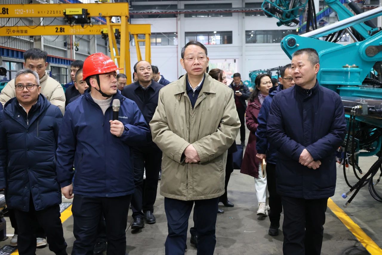 ����ѫ�����߷õ����ǹ��ɶԹ�������