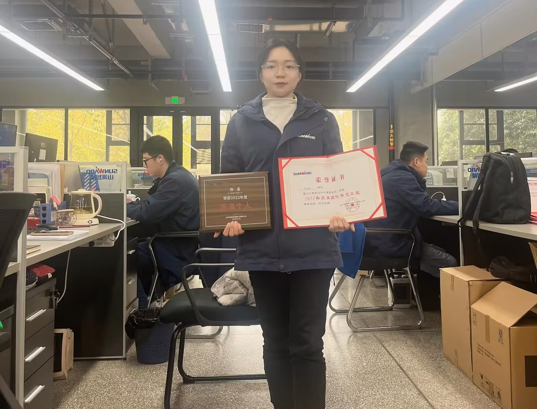 ¸¾Å®½Ú | ĬĬÎÞÎÅorÉÁÉÁ·¢¹â£¡ËýÃÇÖµµÃ±»Íû¼û£¡