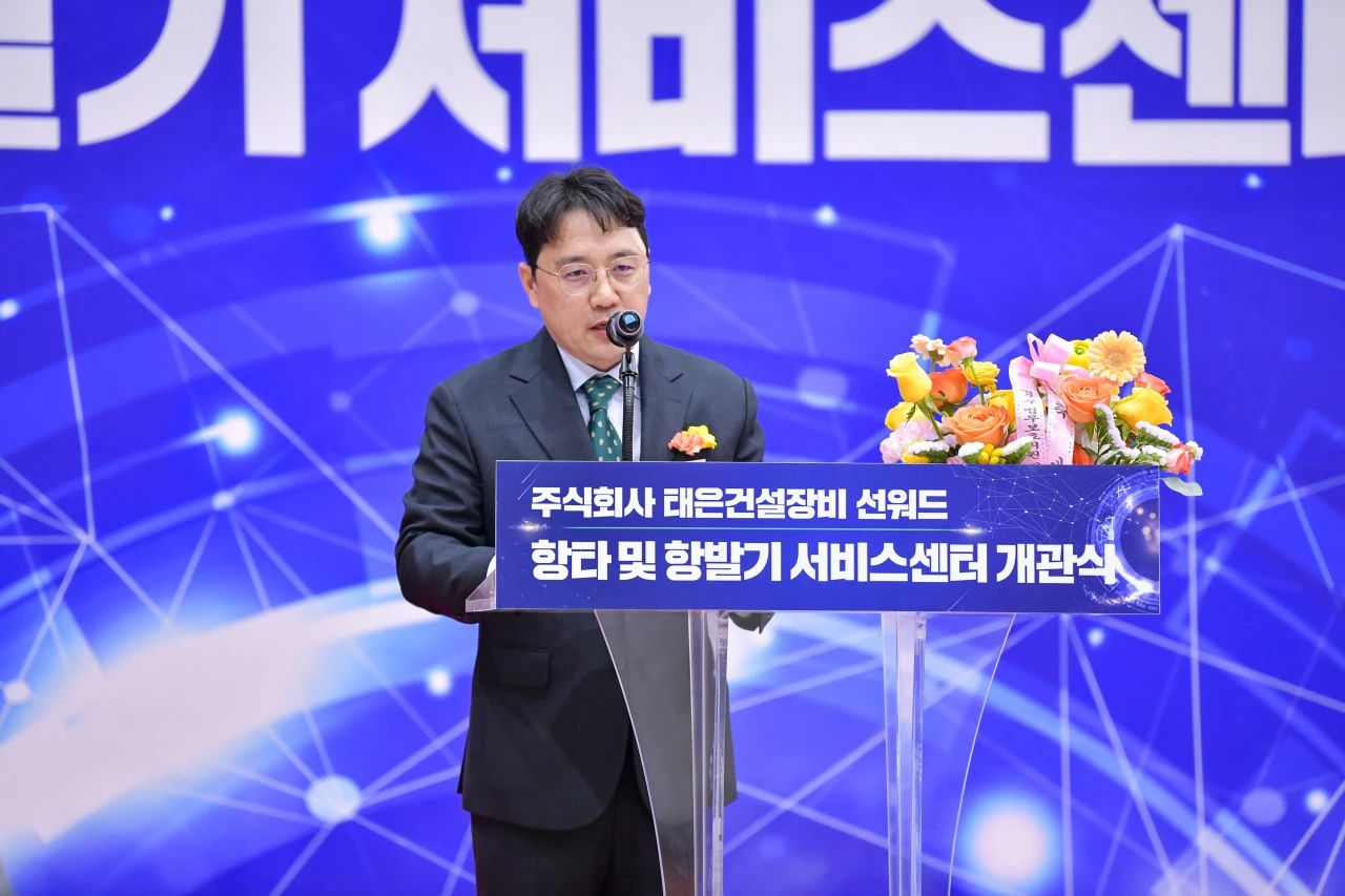 �ǹ��ɶԹ��������������Ŀ�ҵ����ߡ��ǹ��ɶԹ��������߶�������Բ������