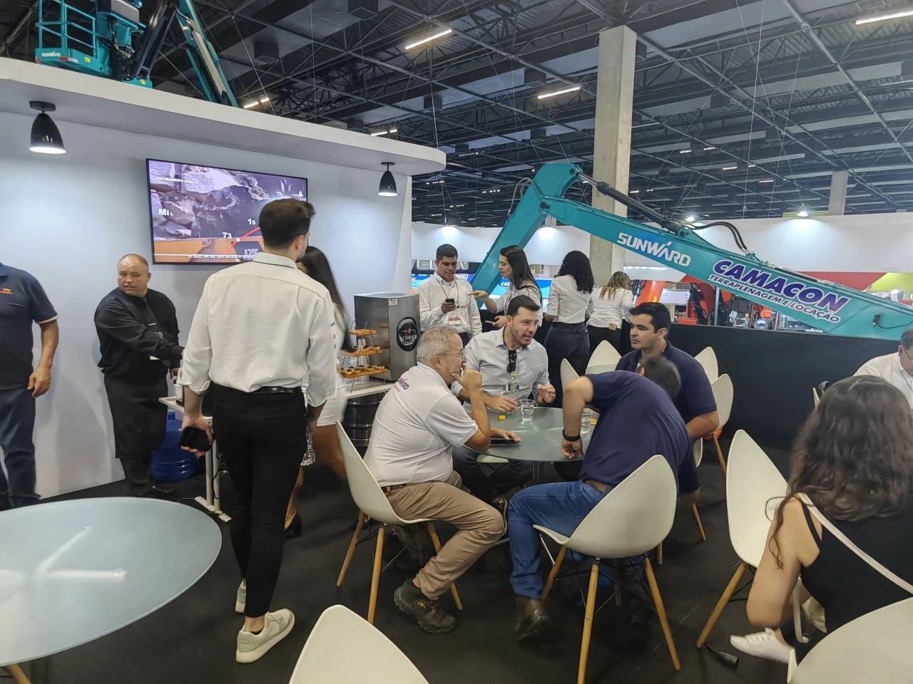 展出装备销售一空!糖果派对官网智能亮相2024巴西矿业展览会!