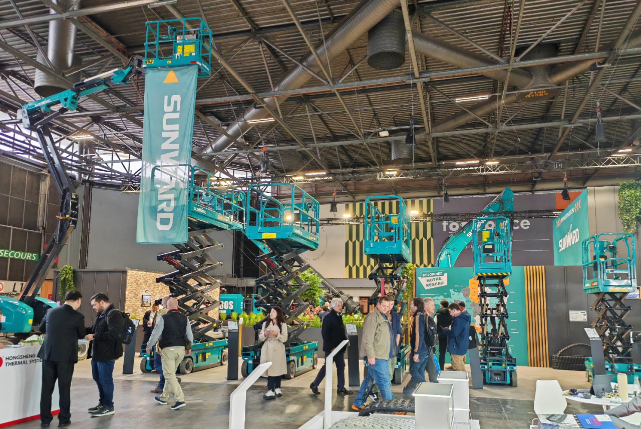糖果派对官网智能高空机械闪灼2024法国工程机械展